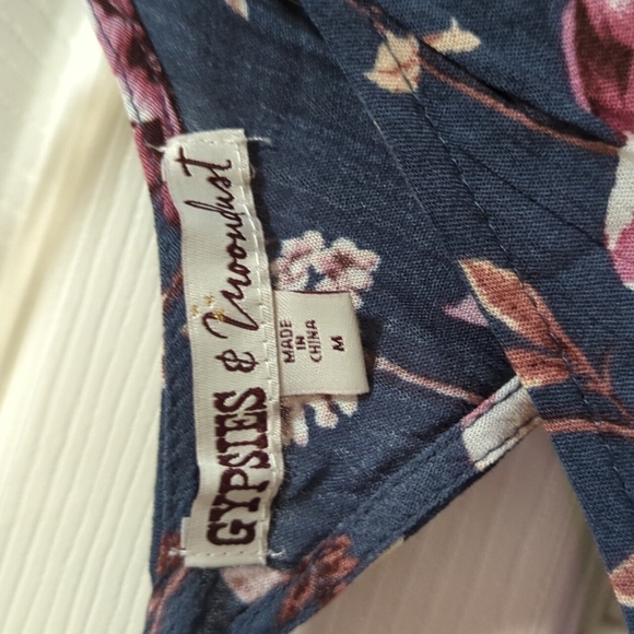 Gypsies & Moondust Women's Long Sleeve Keyhole Back Blouse Size Medium - New - Picture 2 of 8